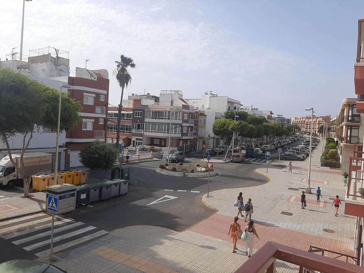 El Apartamento De Matita - Free Parking And 1' Beach Apartment Телде Екстериор снимка
